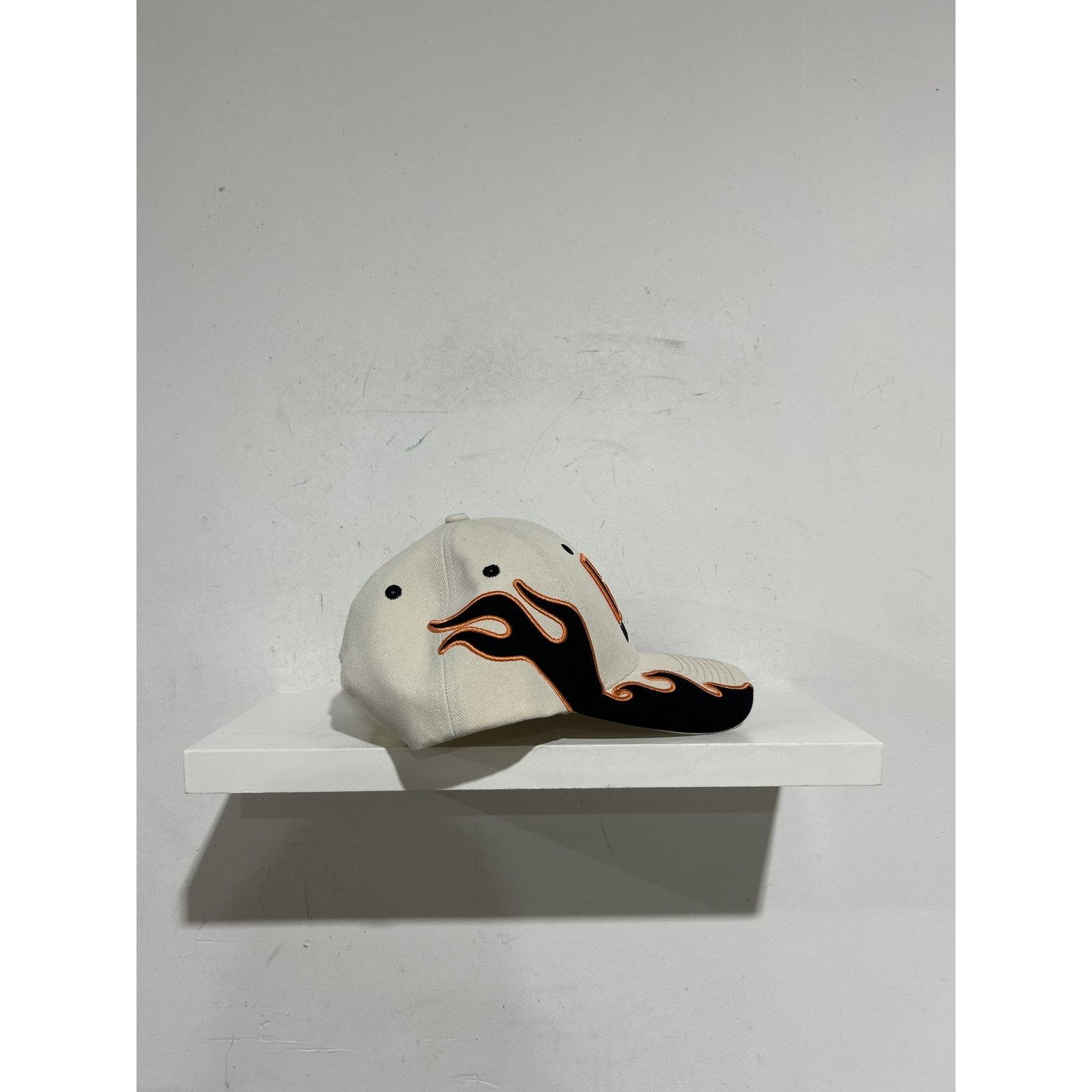 HMDD HMDD FLAME HAT PREOWNED Size ONE SIZE - 2 Thumbnail