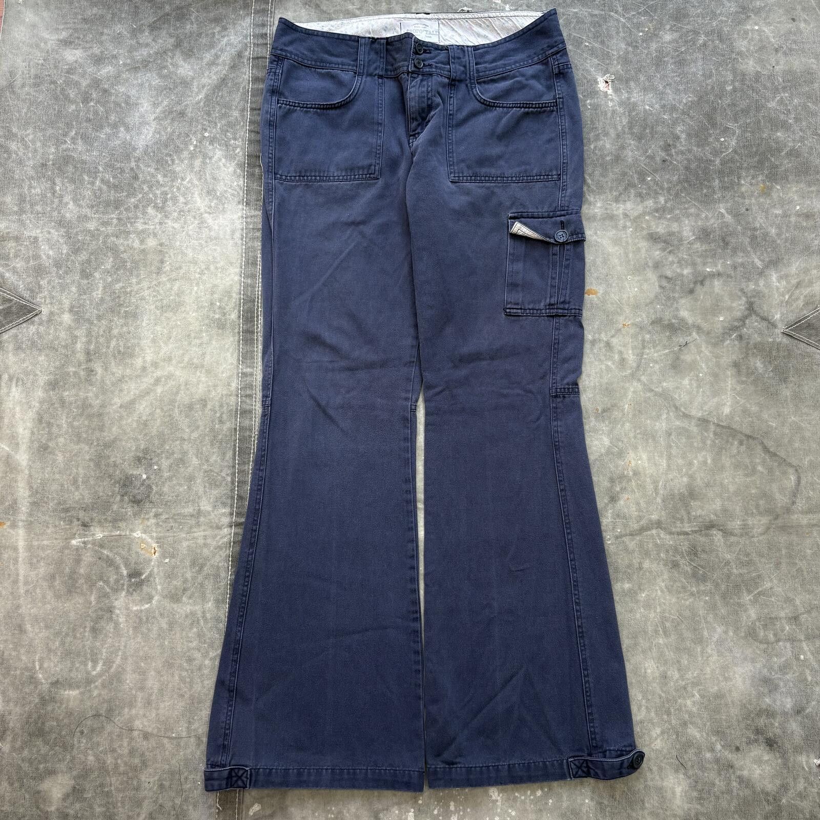 Aeropostale Vintage Y2K Aeropostale Grunge Low Rise Cargo Flare Pants Size 32" / US 10 / IT 46 - 1 Thumbnail
