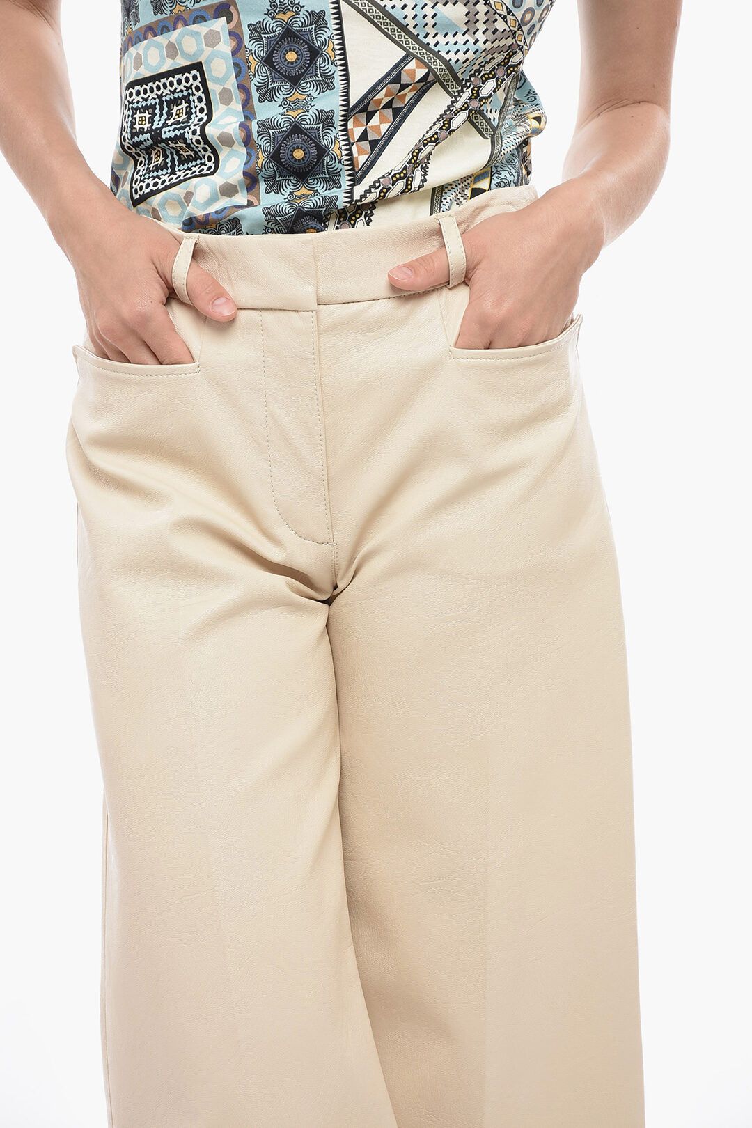 Stella McCartney og1mm0824 Eco-Leather Gaucho Pant in Light Beige Size 26" / US 2 / IT 38 - 3 Thumbnail