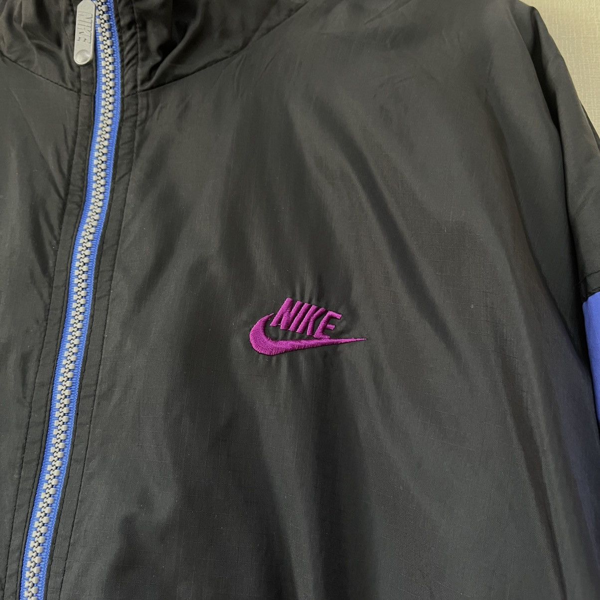 Nike Nike Vintage Track Jacket Nylon Woven Drill Japanese Boxy Size US L / EU 52-54 / 3 - 3 Thumbnail