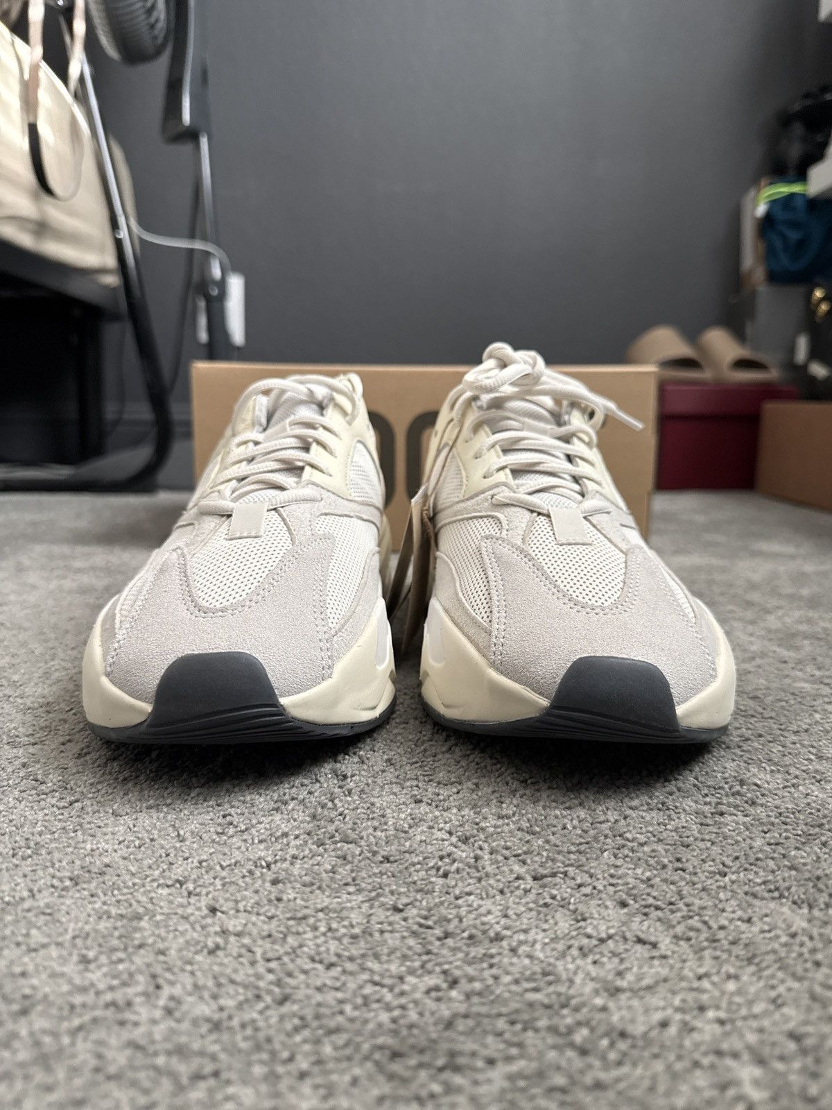 Yeezy Yeezy 700 analog Size US 10.5 / EU 43-44 - 4 Thumbnail