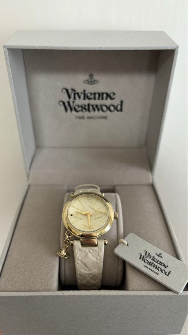 Vivienne Westwood VIVIENNE WESTWOOD Orb Charm Quartz Watch Gold / White Size ONE SIZE - 1 Preview