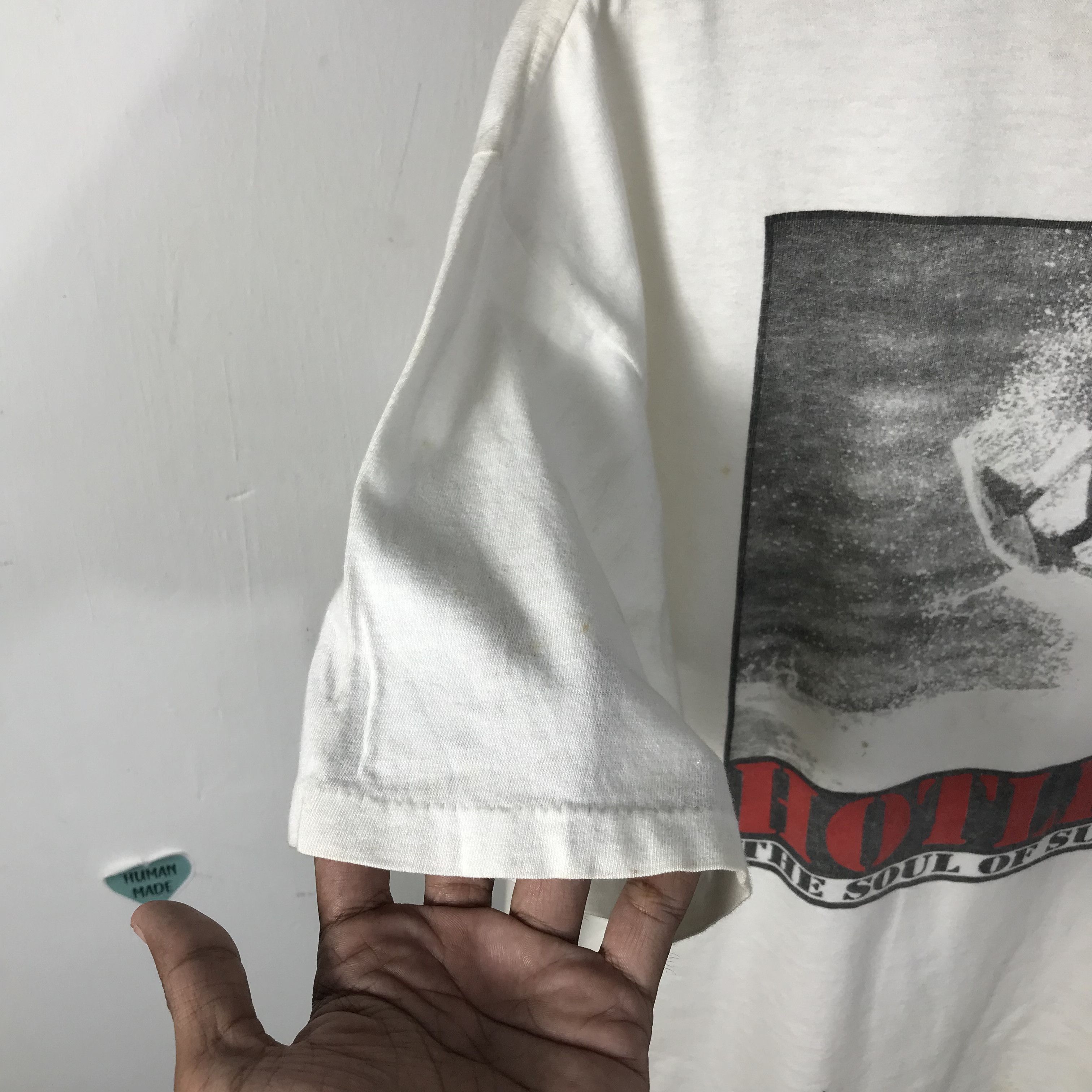 Vintage Vintage LOCAL MOTION T Shirt Girl Surfing Size US L / EU 52-54 / 3 - 3 Thumbnail