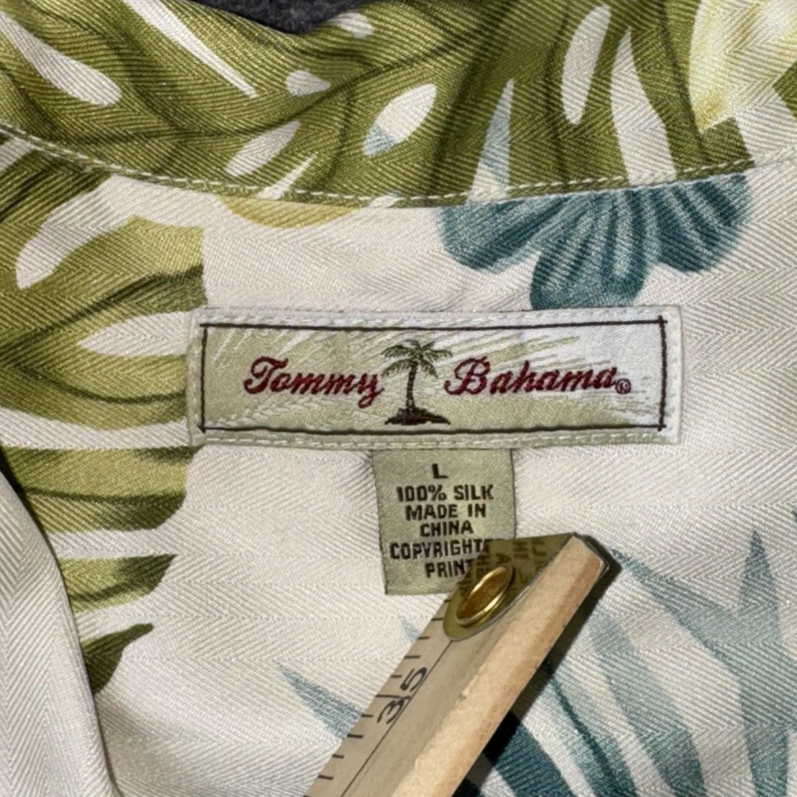 Tommy Bahama Tommy Bahama Men's silk Hawaiian palm leaf camp shirt Sz L Size US L / EU 52-54 / 3 - 3 Thumbnail