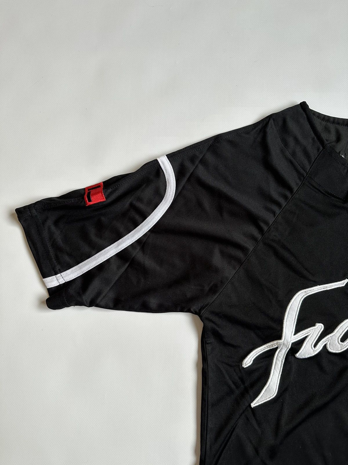 Fubu NWT Fubu 05 Button Champion League Jersey Mens XS Size US XXS / EU 40 - 5 Thumbnail
