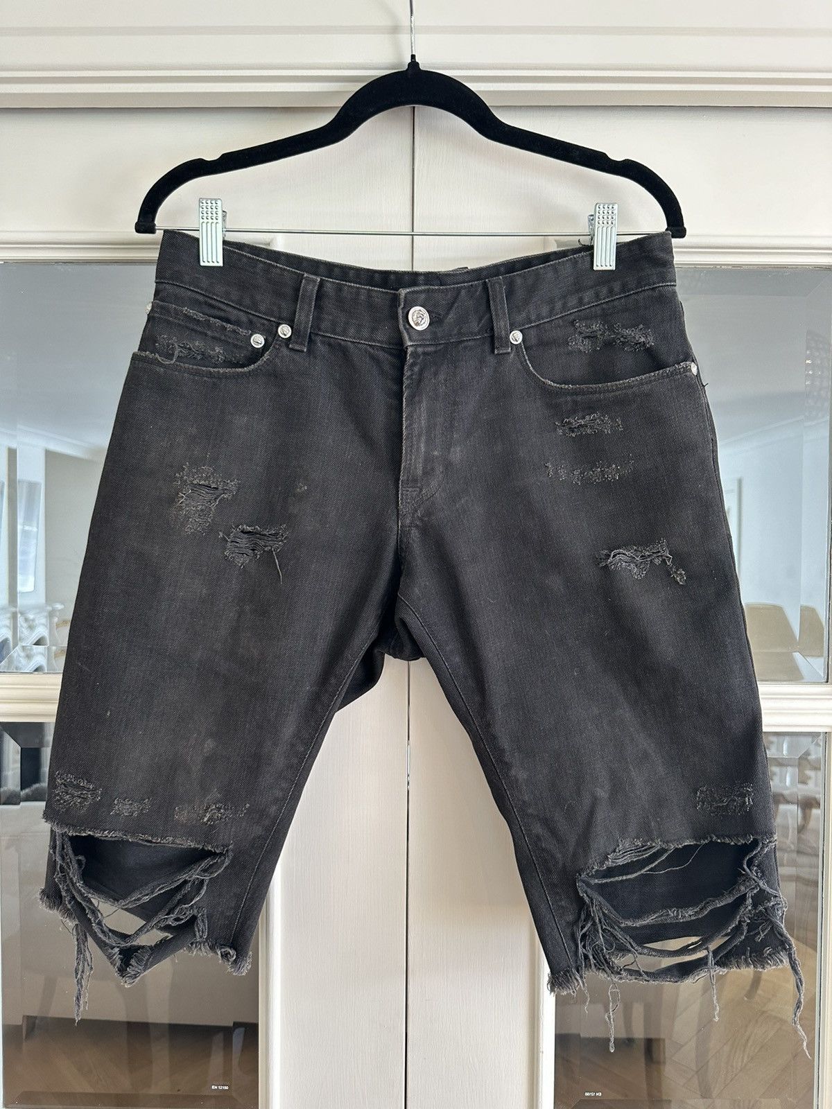Versace Faded black distressed shorts Size US 31 - 1 Thumbnail
