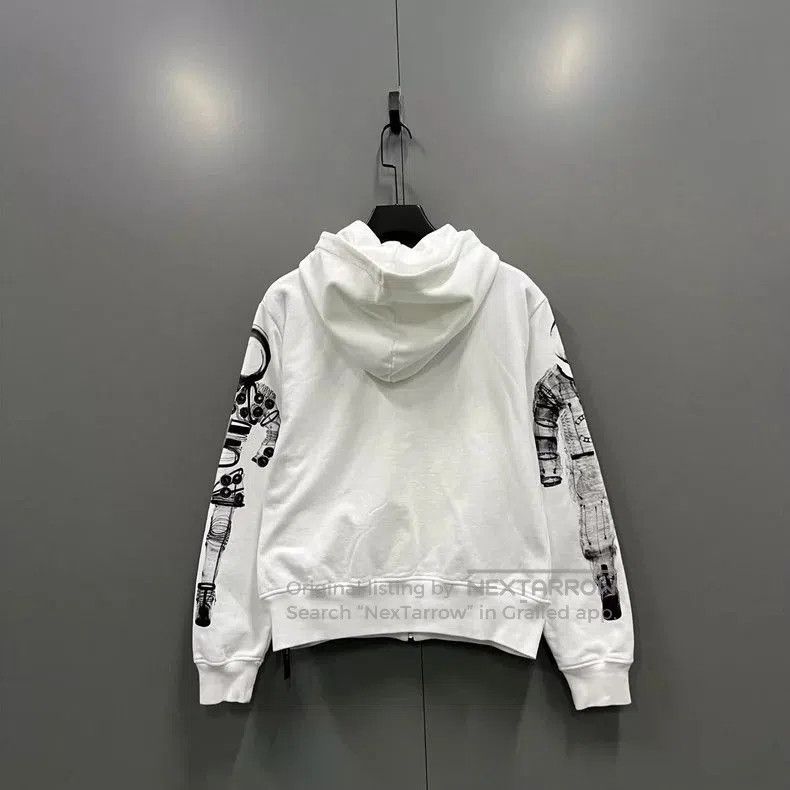 Chanel CHANEL Astronaut Print Zip-Up Hoodie. Size US M / EU 48-50 / 2 - 2 Thumbnail