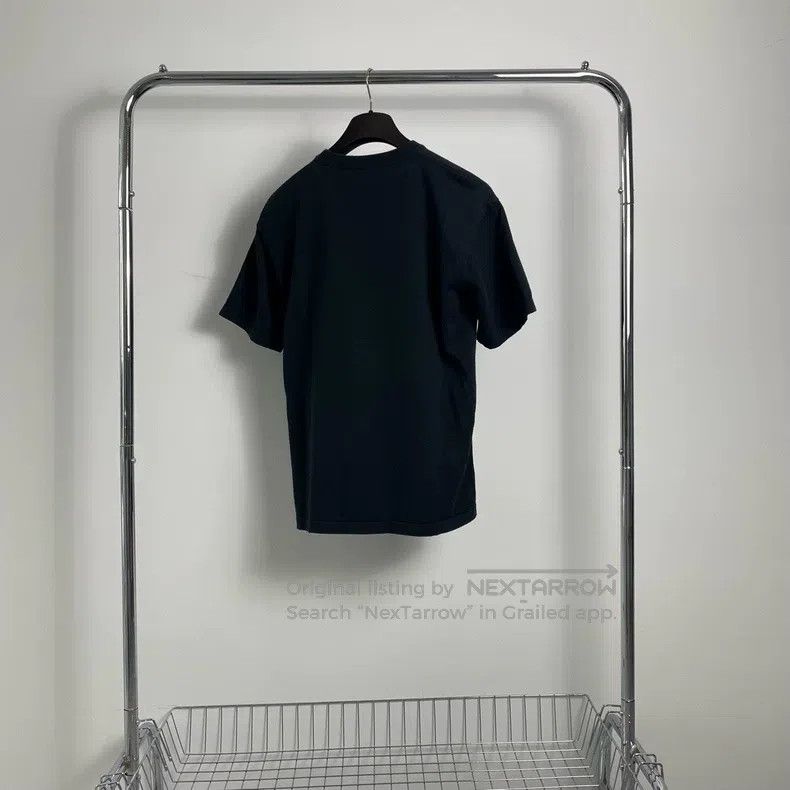 Louis Vuitton Louis Vuitton Black portrait short sleeve Size US M / EU 48-50 / 2 - 2 Thumbnail