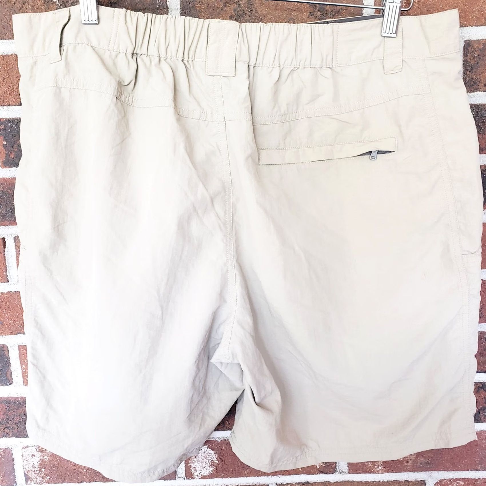 Patagonia VINTAGE Patagonia Shorts Men XL Beige Khaki Nylon Hiking Tech Pockets 38x8 Work Wear Size US 36 / EU 52 - 6 Thumbnail