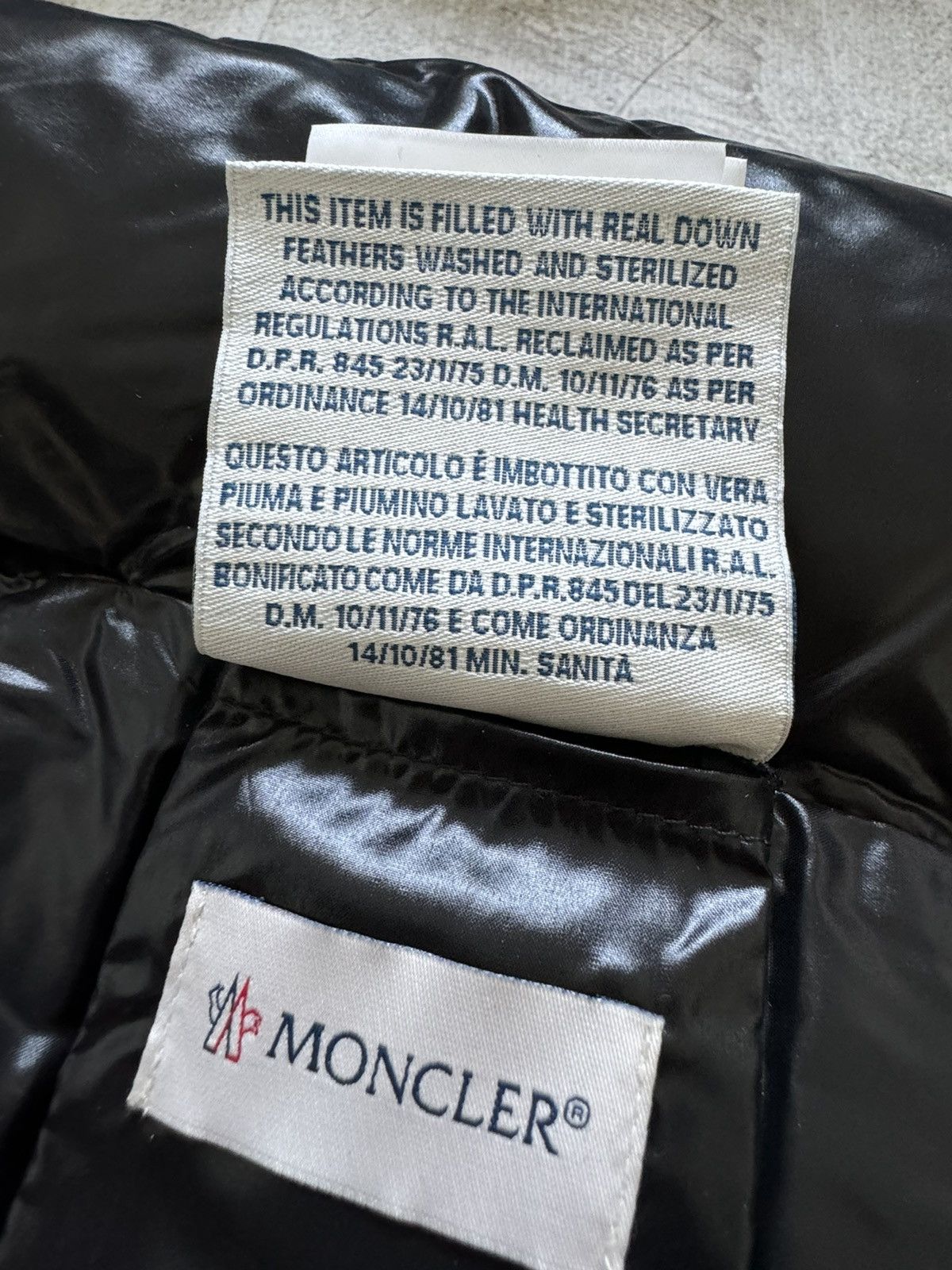 Moncler Moncler black down puffer scarf Size ONE SIZE - 9 Thumbnail