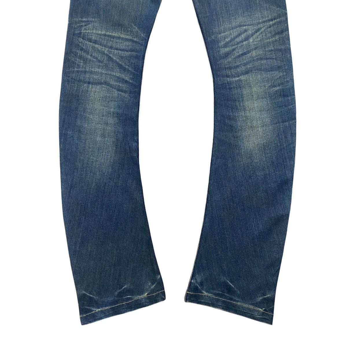 5351 POUR LES HOMMES 5351 Pour Les Hommes Curve Leg Denim Low Flare Jeans Size US 32 / EU 48 - 13 Thumbnail