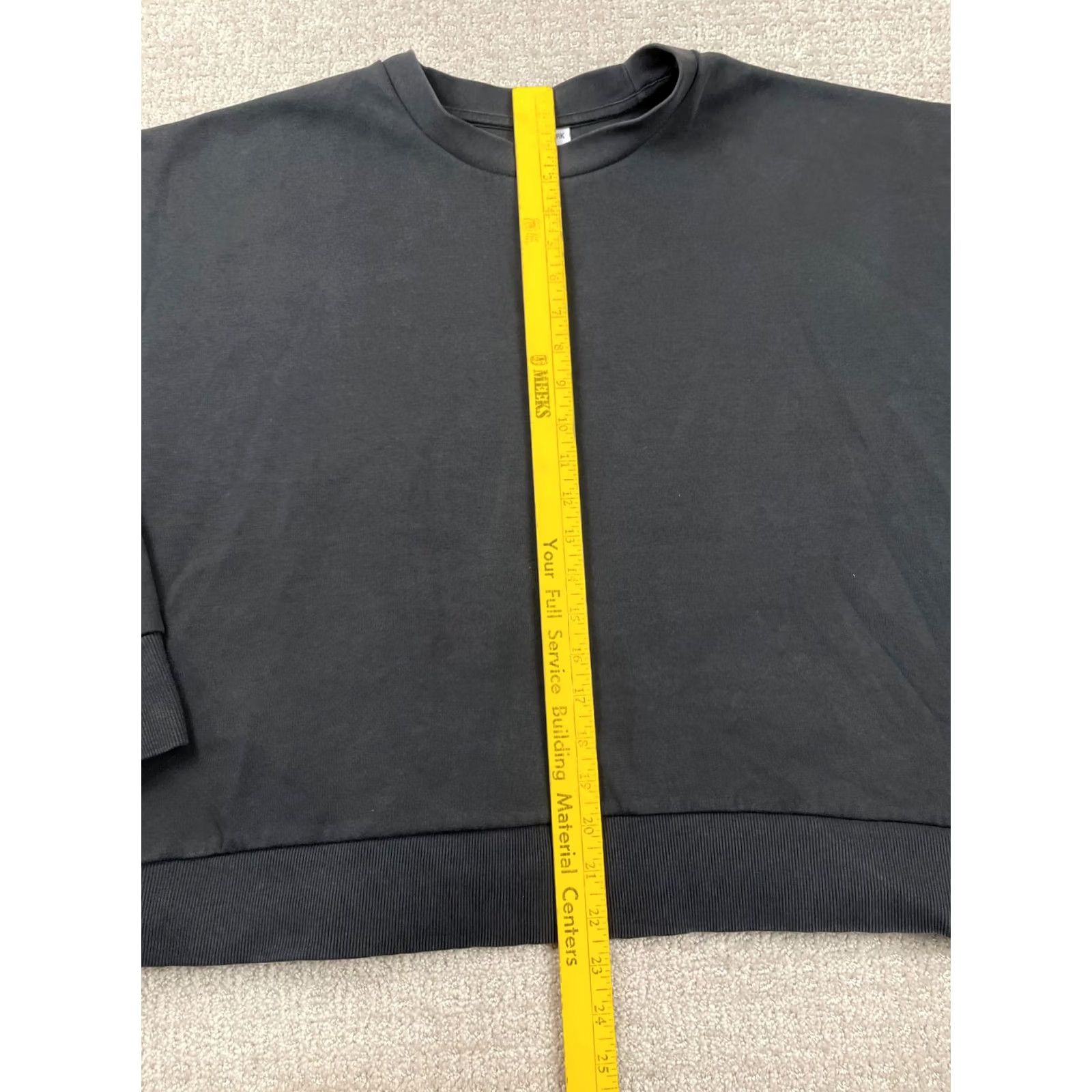 Gymshark Gymshark Sweatshirt Womens Large Black Cropped Crewneck Pullover Active Gym Top Size L / US 10 / IT 46 - 2 Thumbnail