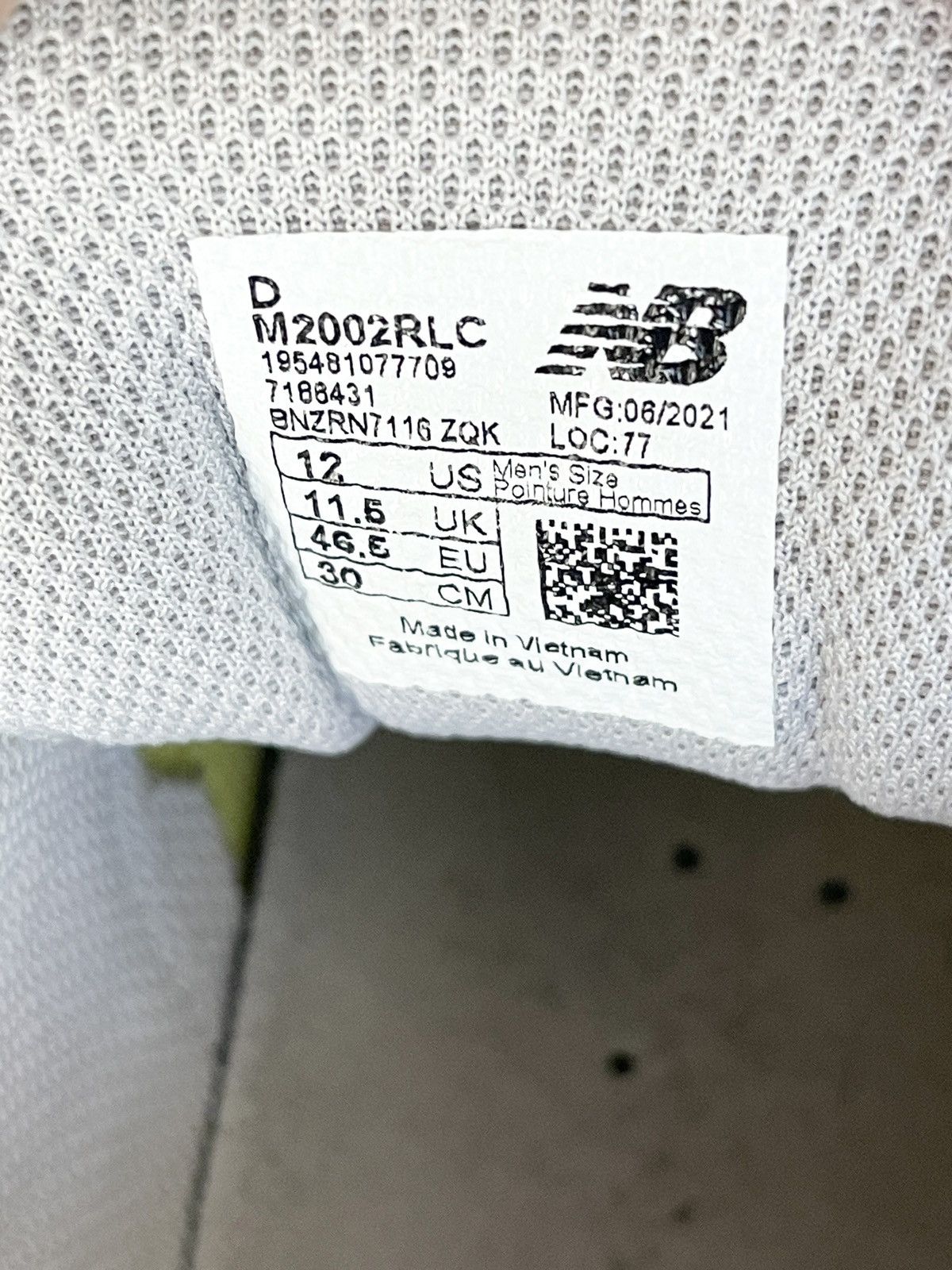 J.Crew × New Balance STEAL! New Balance 2002R Lime - Size 12 Size US 12 / EU 45 - 12 Thumbnail