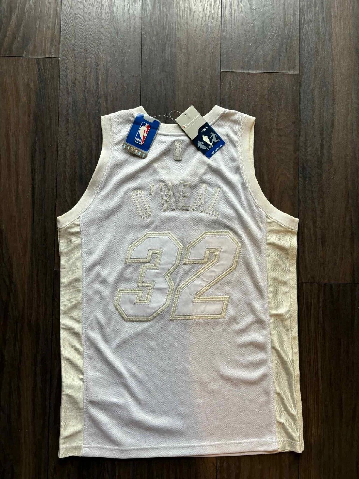 Champion NEW Shaquille O'Neal Miami Heat allwhite NBA jersey size L Size US L / EU 52-54 / 3 - 2 Thumbnail