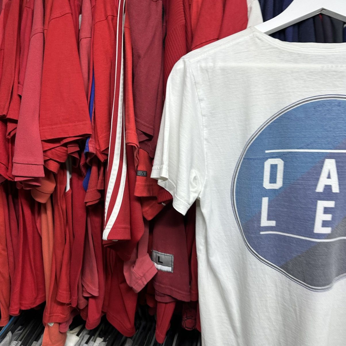 Oakley VTG Oakley T-shirts Big Logo Size L 00s Gore-crop Size US L / EU 52-54 / 3 - 3 Thumbnail
