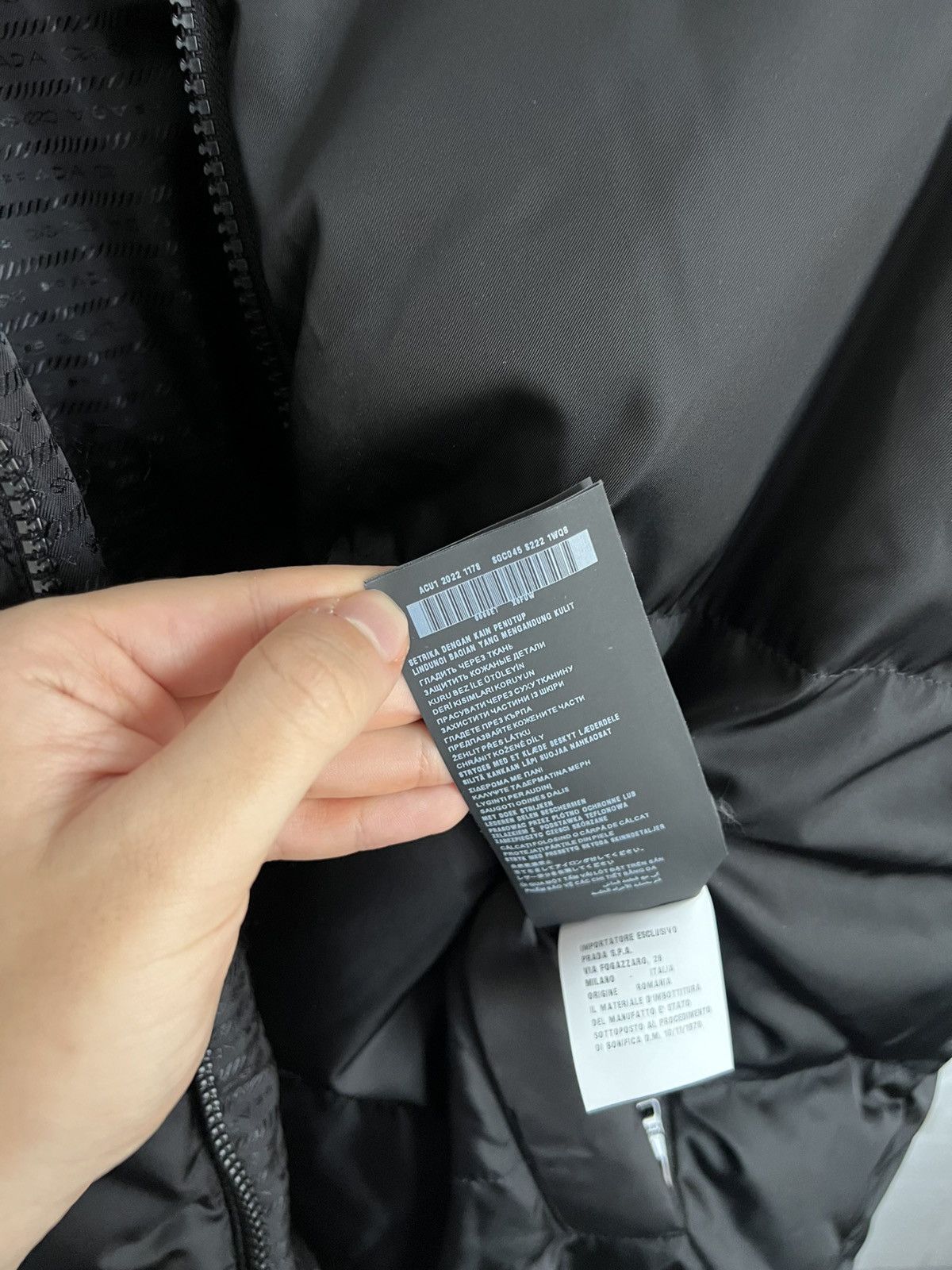 Prada 23AW re-nylon reversible down Prada jacket Size US M / EU 48-50 / 2 - 10 Thumbnail