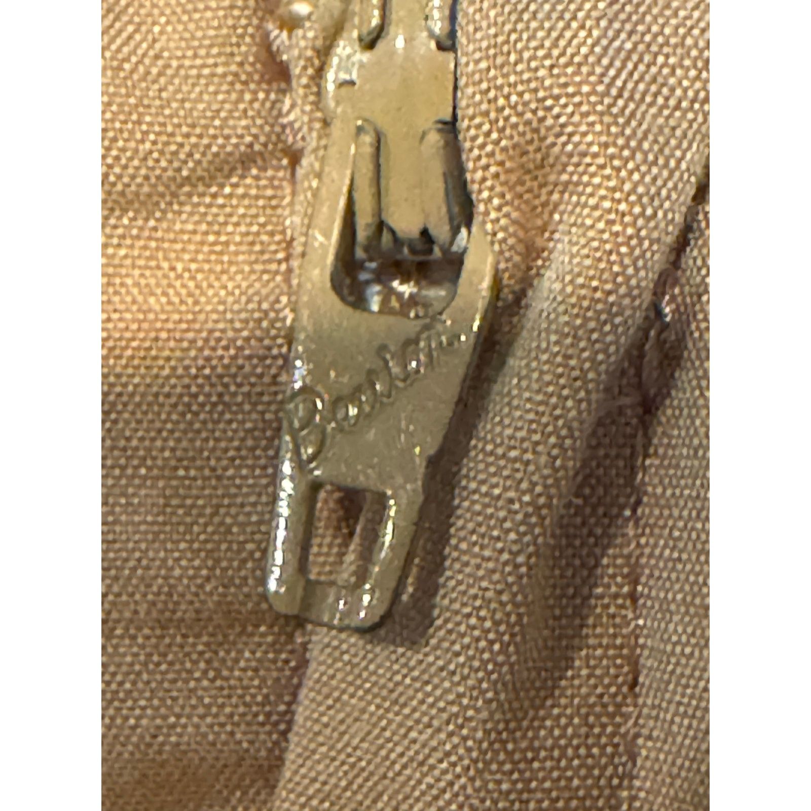 Burberry 70's Burberrys Tan day dress Embroidered Crest, size tab S Size S / US 4 / IT 40 - 12 Thumbnail