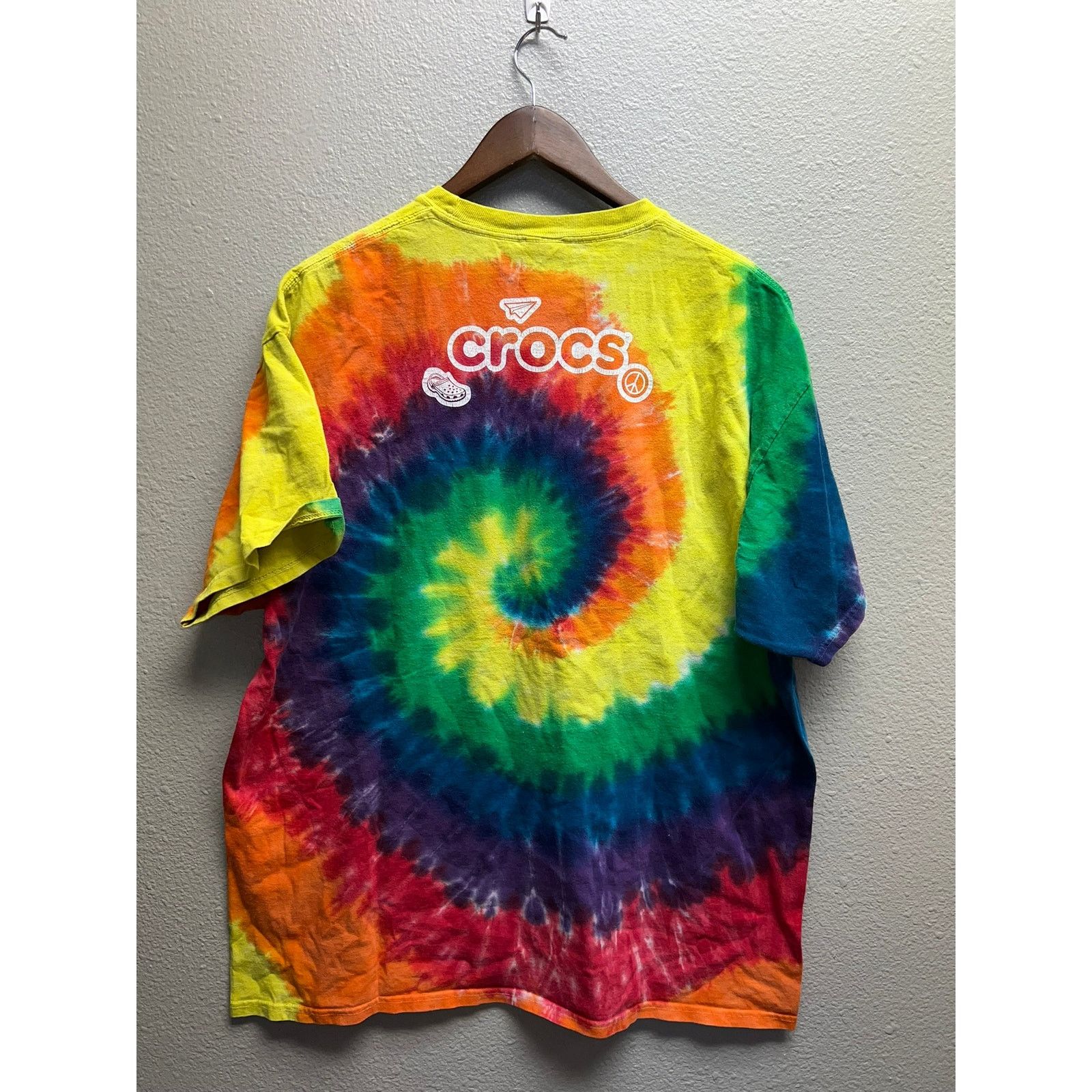 Crocs Crocs Shirt Come As Your Are Tie Dye Shoe Promo Tee XL Size US XL / EU 56 / 4 - 5 Thumbnail