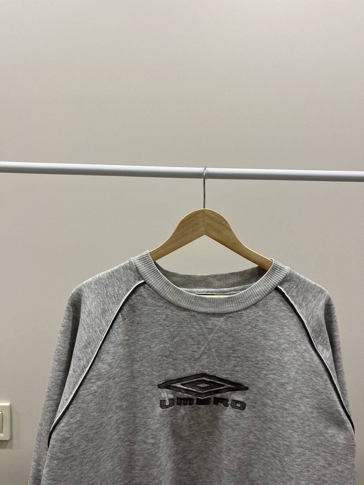 Umbro Vintage Umbro Sweatshirt Big Logo SZ XL Streetwear Oversize Size US XL / EU 56 / 4 - 2 Thumbnail