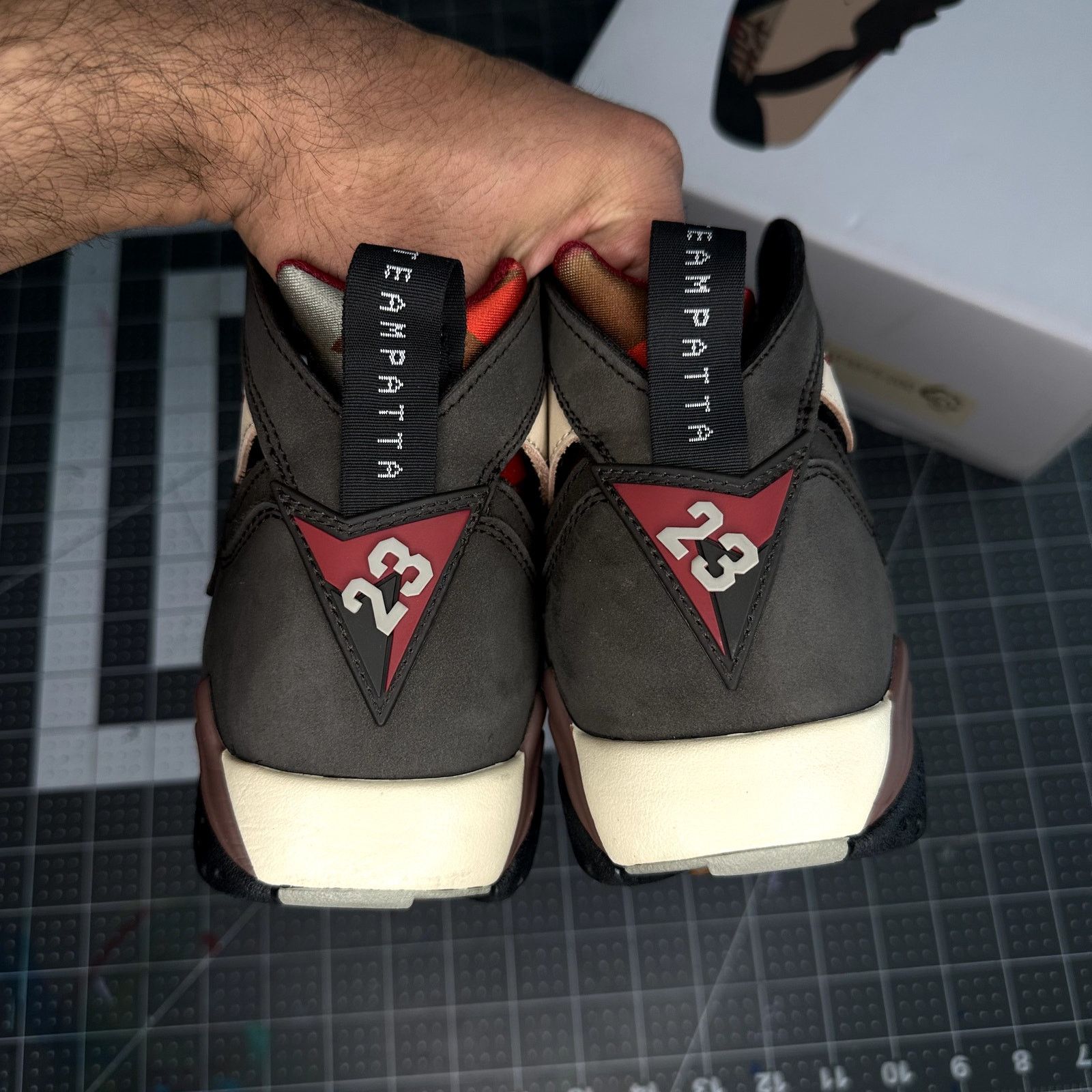 Patta Patta x Jordan 7 Size US 8 / EU 41 - 6 Thumbnail