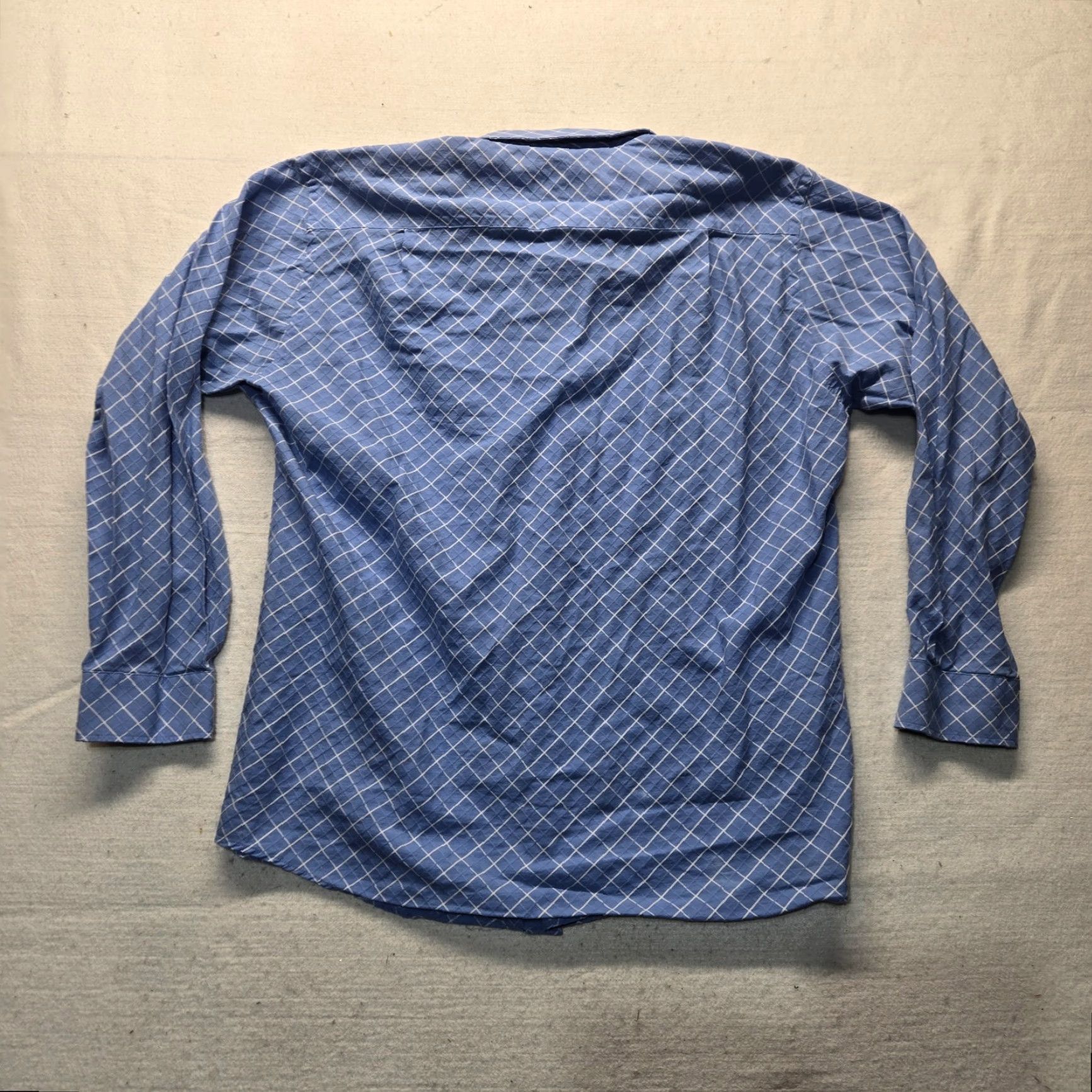 Van Heusen Van Heusen Shirt Blue Long Sleeve Button-Up Adult Men XL 17 17.5 34/35 Size Regular Size US XL / EU 56 / 4 - 8 Thumbnail