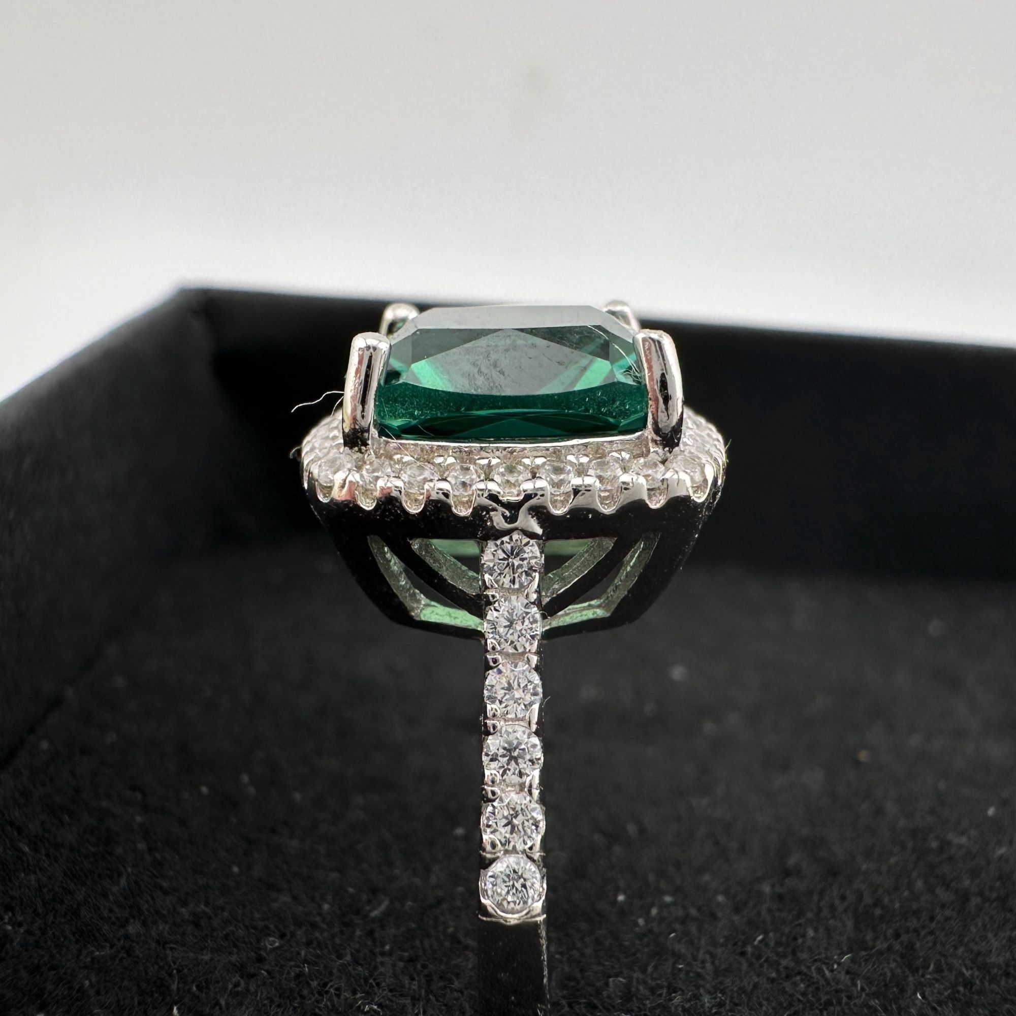 Other 3.56 Carat Lab Created Pariaba Color Change Ring Size 8 Size ONE SIZE - 19 Thumbnail