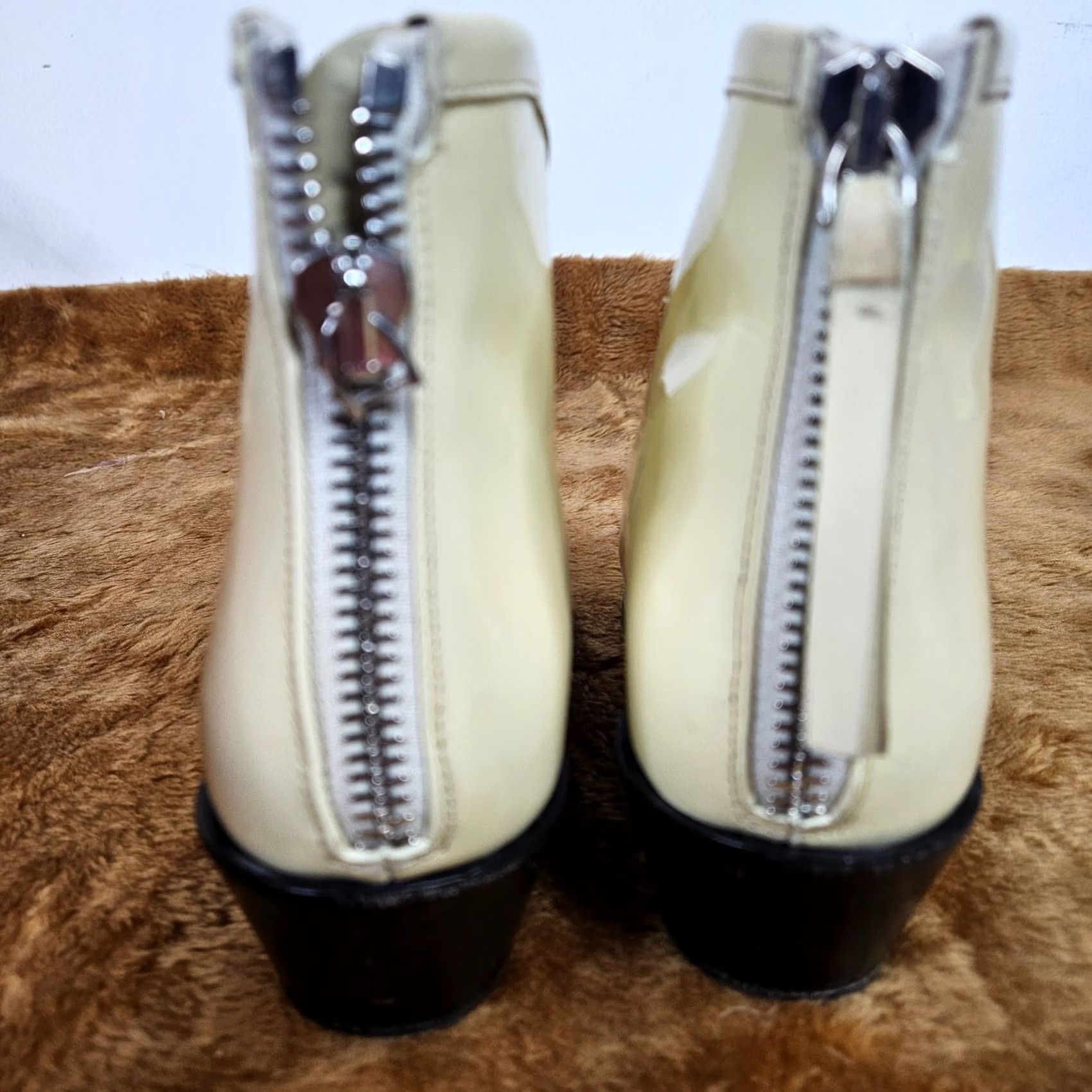 Jil Sander Jil Sander Western Ankle Boots Ivory Pointed Toe Zip Leather Heel Block Size 37 Women Footwear Shoes 37 Ivory Western Boots Womens Size US 7 / IT 37 - 4 Thumbnail