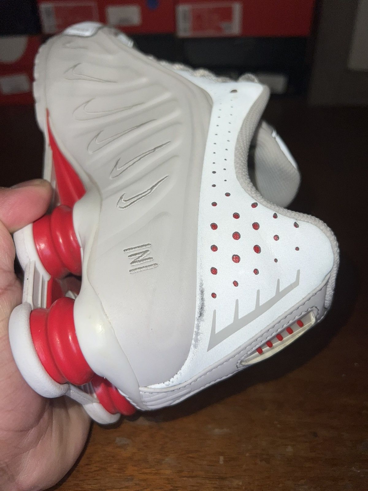 Nike Nike Shox R4 X Neymar JR Platinum Tint size 9 Size US 9 / EU 42 - 11 Thumbnail