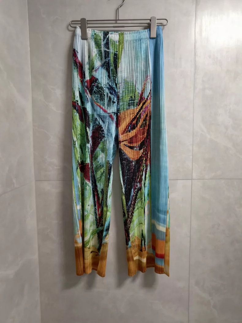 Issey Miyake Issey Miyake size:3 Blue and green southern ice flower pan Size 31" - 1 Thumbnail