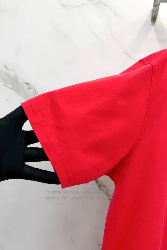 Burberry Burberry Red Cotton T-Shirt with Graphics. Size M / US 6-8 / IT 42-44 - 6 Thumbnail