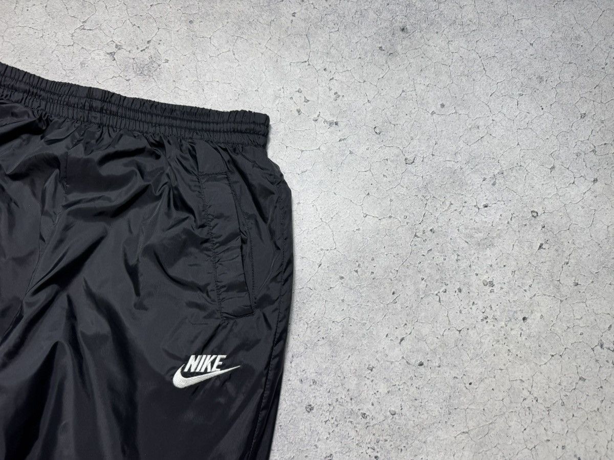 Nike Nike Vintage 90’s Nylon Track Pants Black Size US 30 / EU 46 - 4 Thumbnail