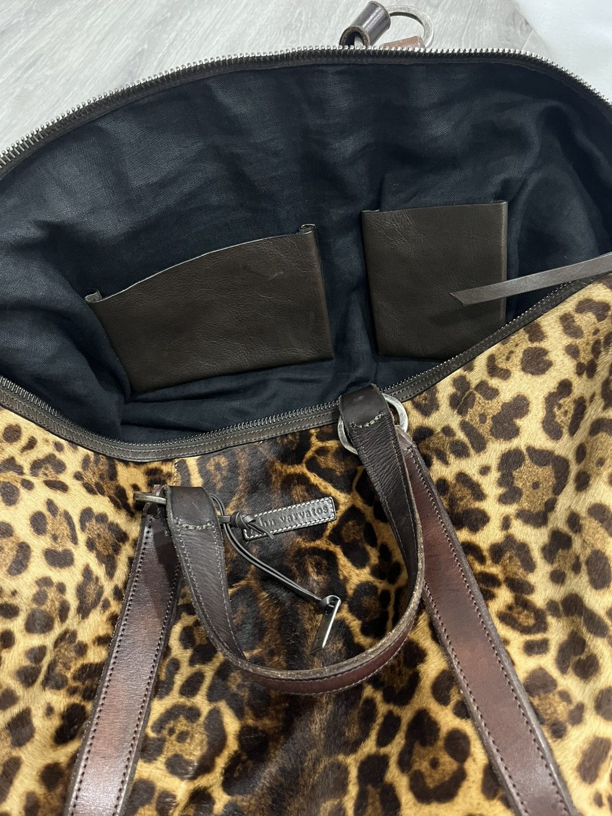 John Varvatos Leopard duffle Size ONE SIZE - 15 Thumbnail