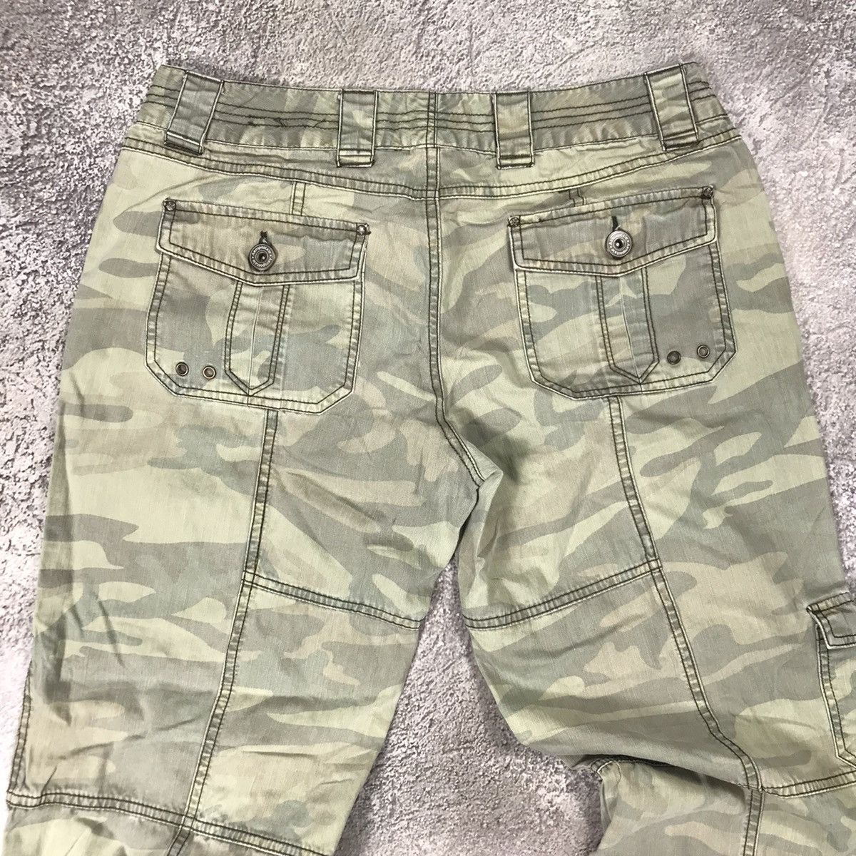 Vintage Vintage 90s Baggy Cargo Pants Flared Parachute Streetwear 30 Size 30" / US 8 / IT 44 - 7 Thumbnail
