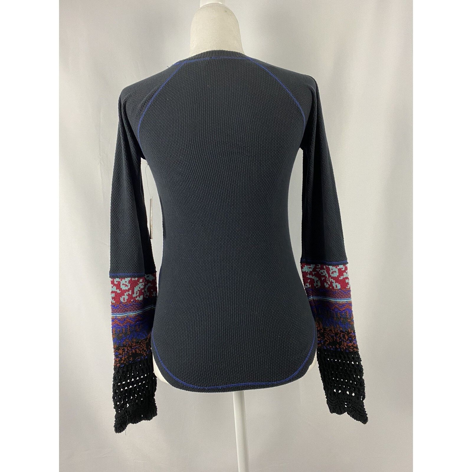 Free People FREE PEOPLE Black Thermal In The Mix Cuf Top Size XS A002074 Size XS / US 0-2 / IT 36-38 - 4 Thumbnail