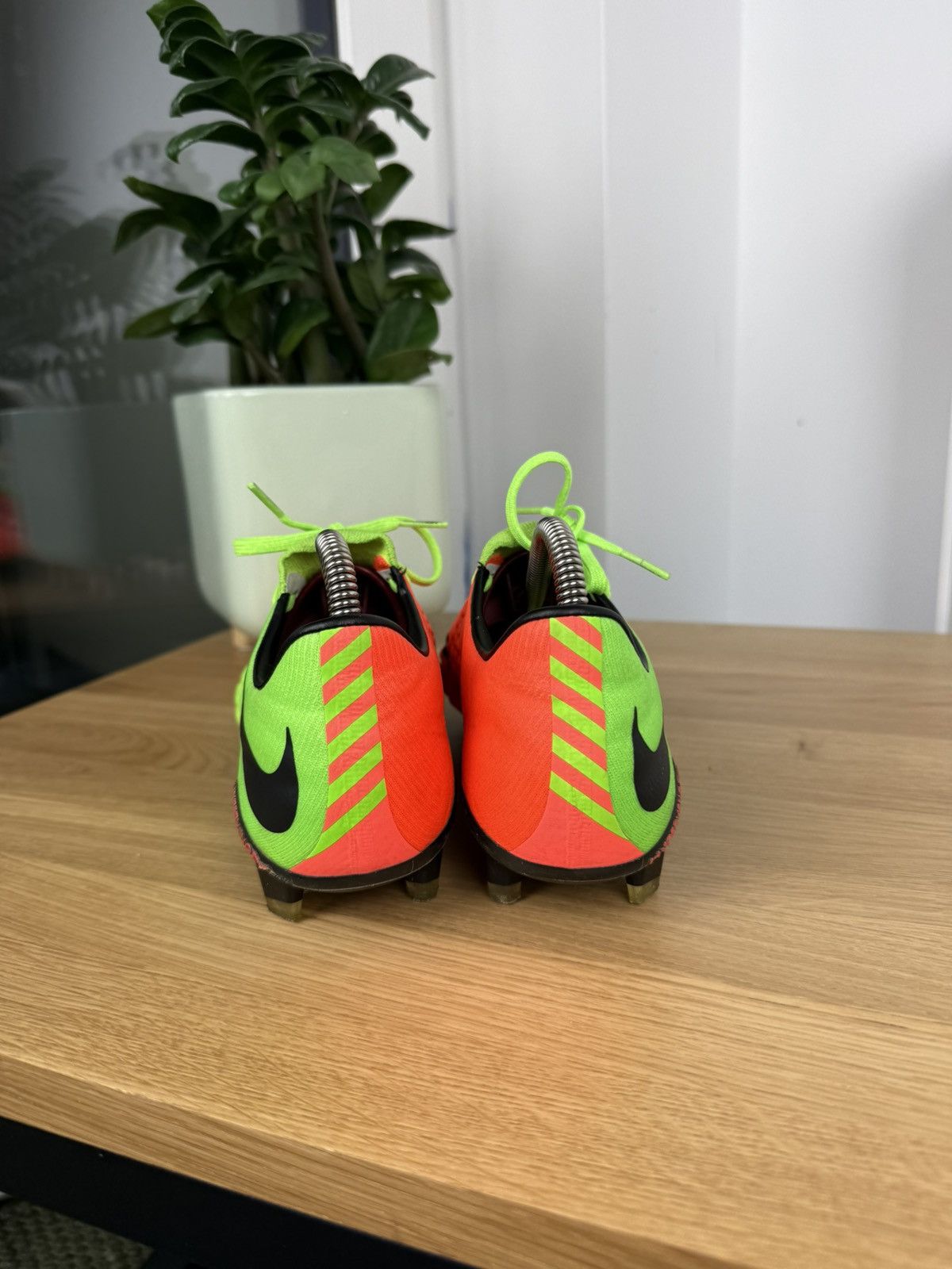 Nike Mens Rare Nike Hypervenom Phantom Football shoes Size Eur 40 Size US 7 / EU 40 - 9 Thumbnail