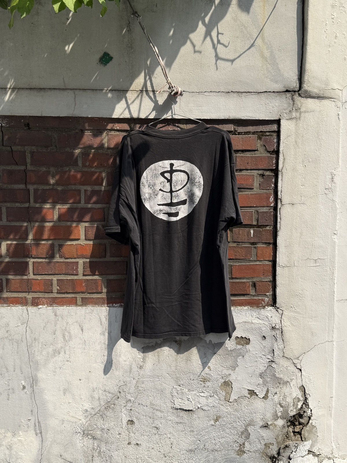 Band Tees × Pink Floyd × Vintage 90s Pink Floyd Division Bell 1994 Brockum T-shirt Size US XXL / EU 58 / 5 - 2 Thumbnail
