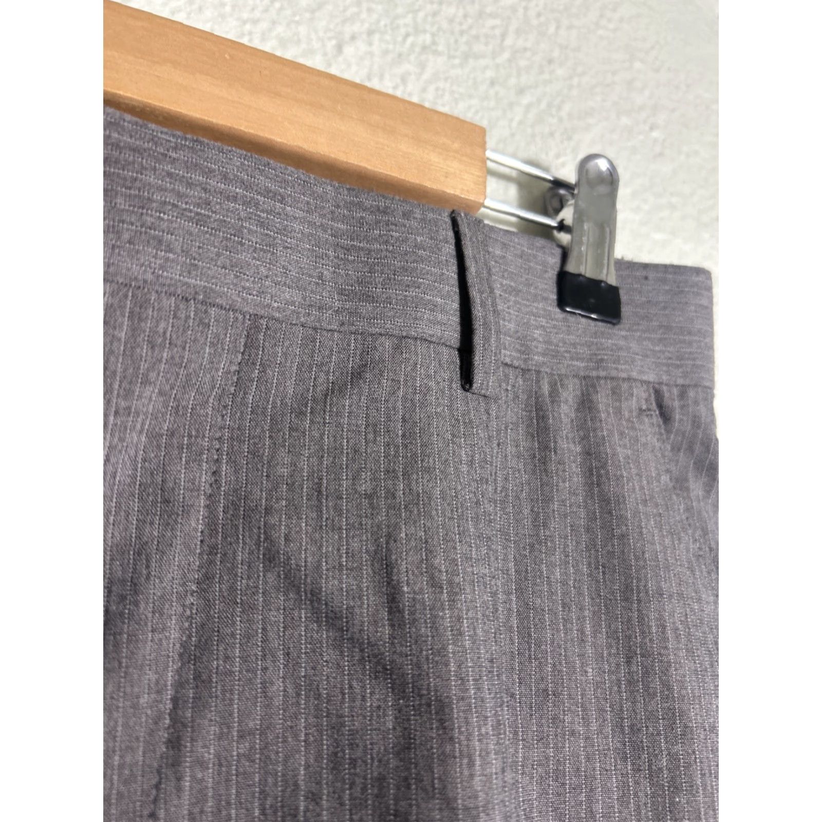 Banana Republic Banana Republic Women 29x28 Gray Pinstripe Polyester Viscose Dress Pants Size 29" - 6 Thumbnail