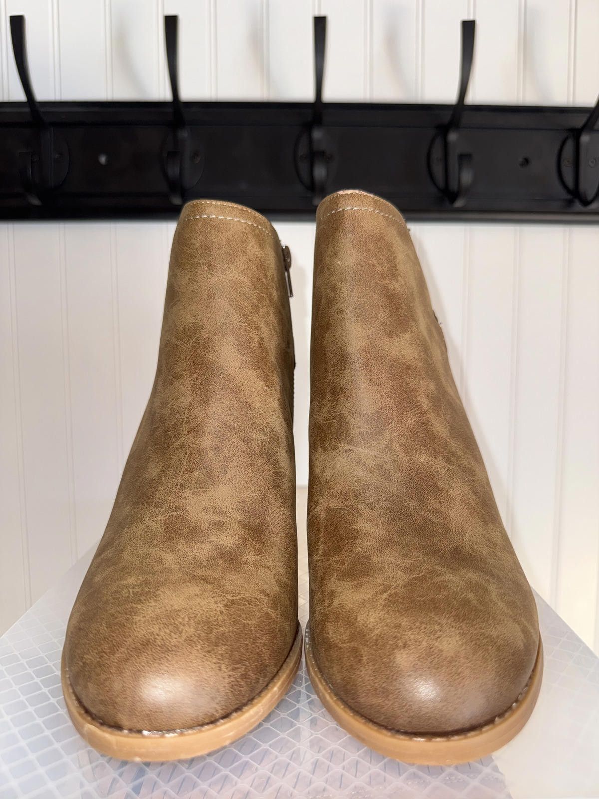 Other Hokus Pokus Tan Faux Leather Wedge Ankle Boots Size US 8 / IT 38 - 1 Thumbnail