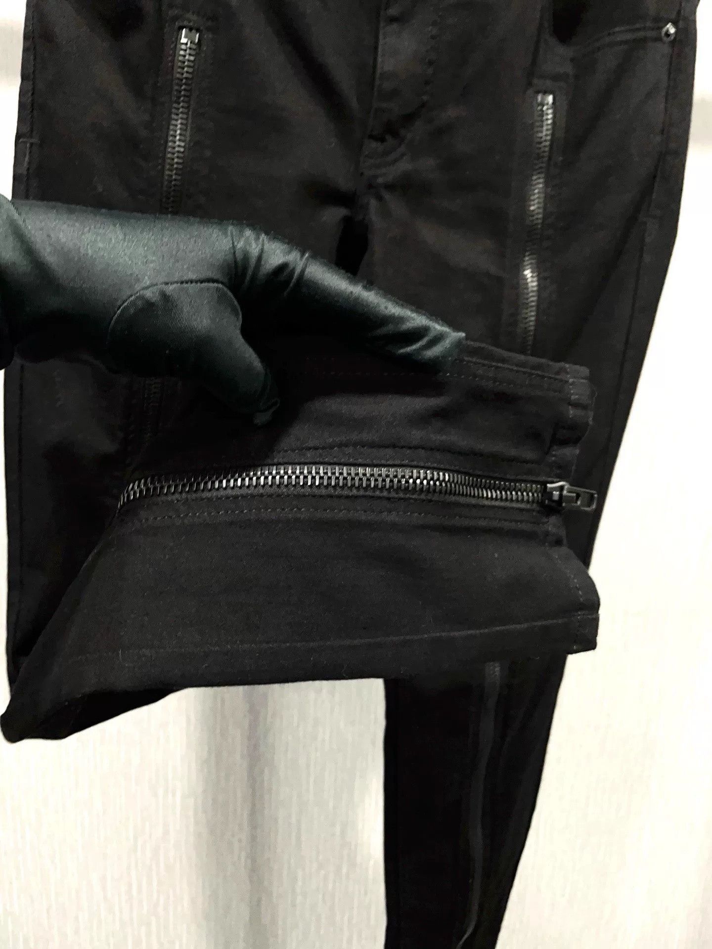 Givenchy GIVENCHY Black Zipper Design Skinny Jeans Size US 38 / EU 54 - 6 Thumbnail