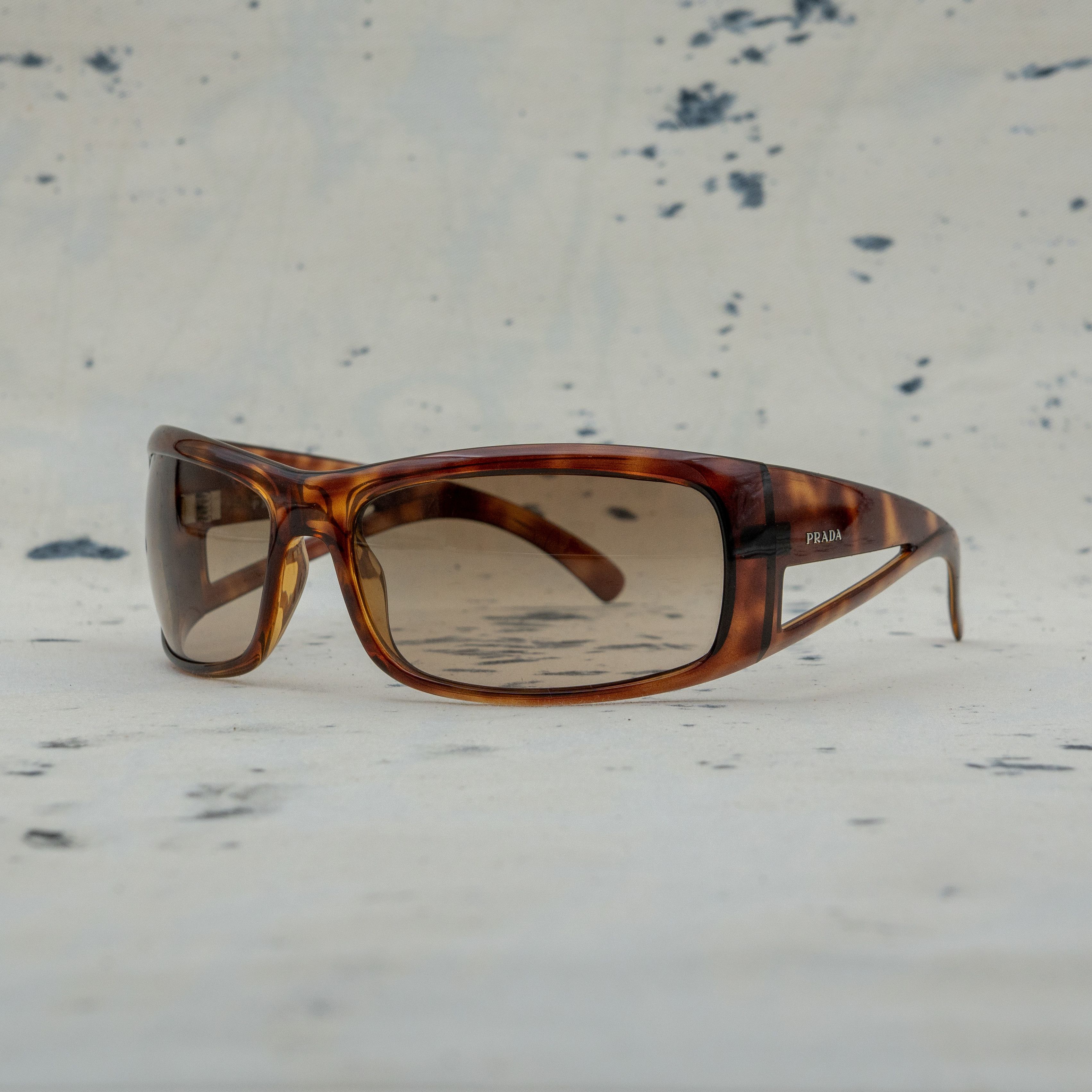 Vintage Prada Unisex brown tortoiseshell Wrap Sunglasses Prada Logo Oversized Wraparound Sunglasses in Tortoiseshell  main image 2