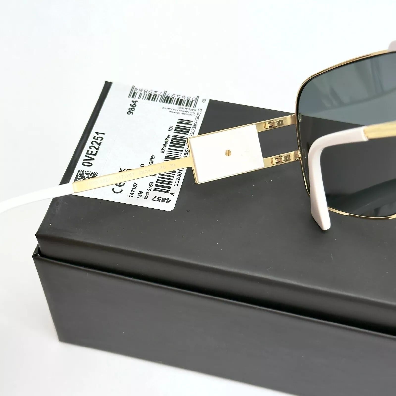 Versace VERSACE Medusa NAVIGATOR Gold Unisex Sunglasses VE2251 2251 Size ONE SIZE - 5 Thumbnail