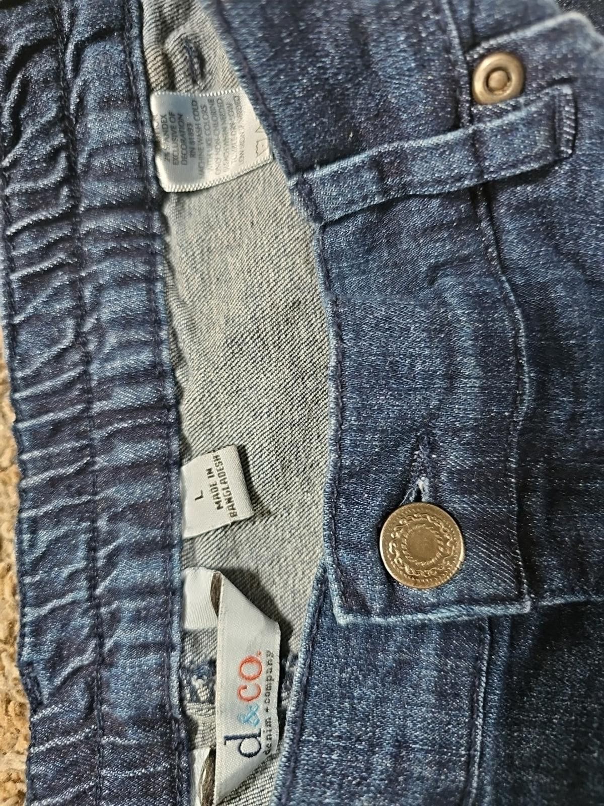 Denim & Co. Denim & Company L Flared Blue Jeans Embroidered Flowers NWT Size 36" / US 14 / IT 50 - 3 Thumbnail