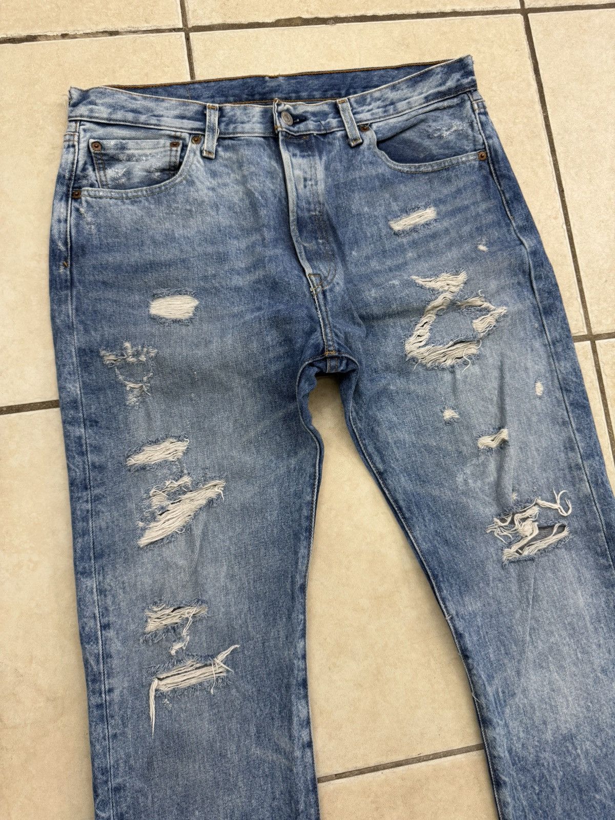 Levi's Levi's 501 Mens Blue Jeans Vintage Distressed W34 L32 Size US 34 / EU 50 - 2 Thumbnail