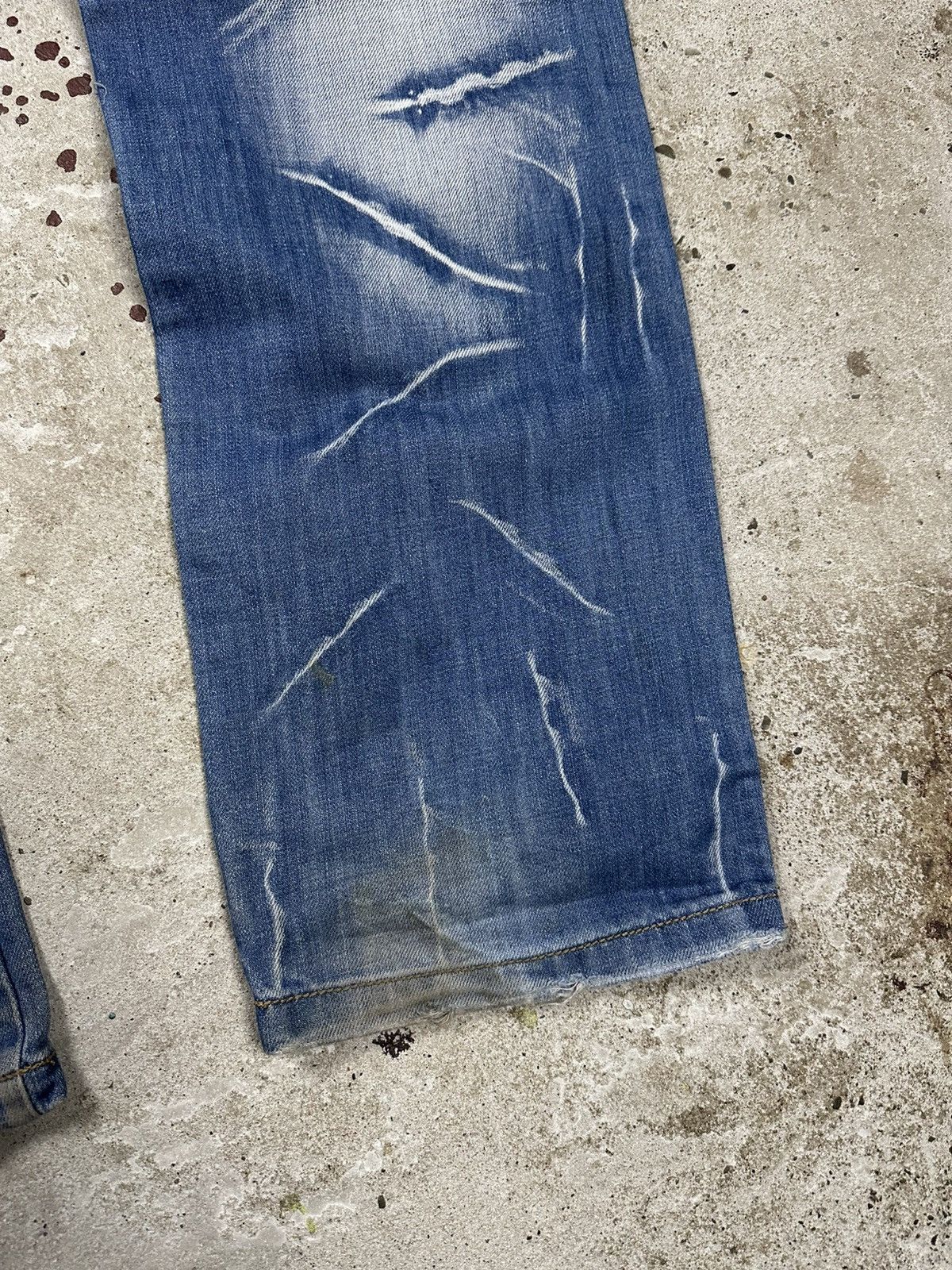 If Six Was Nine × Japanese Brand × Le Grande Bleu (L.G.B.) Vintage Y2K Blue Washed Distressed Chain Denim Pants Size US 38 / EU 54 - 10 Thumbnail