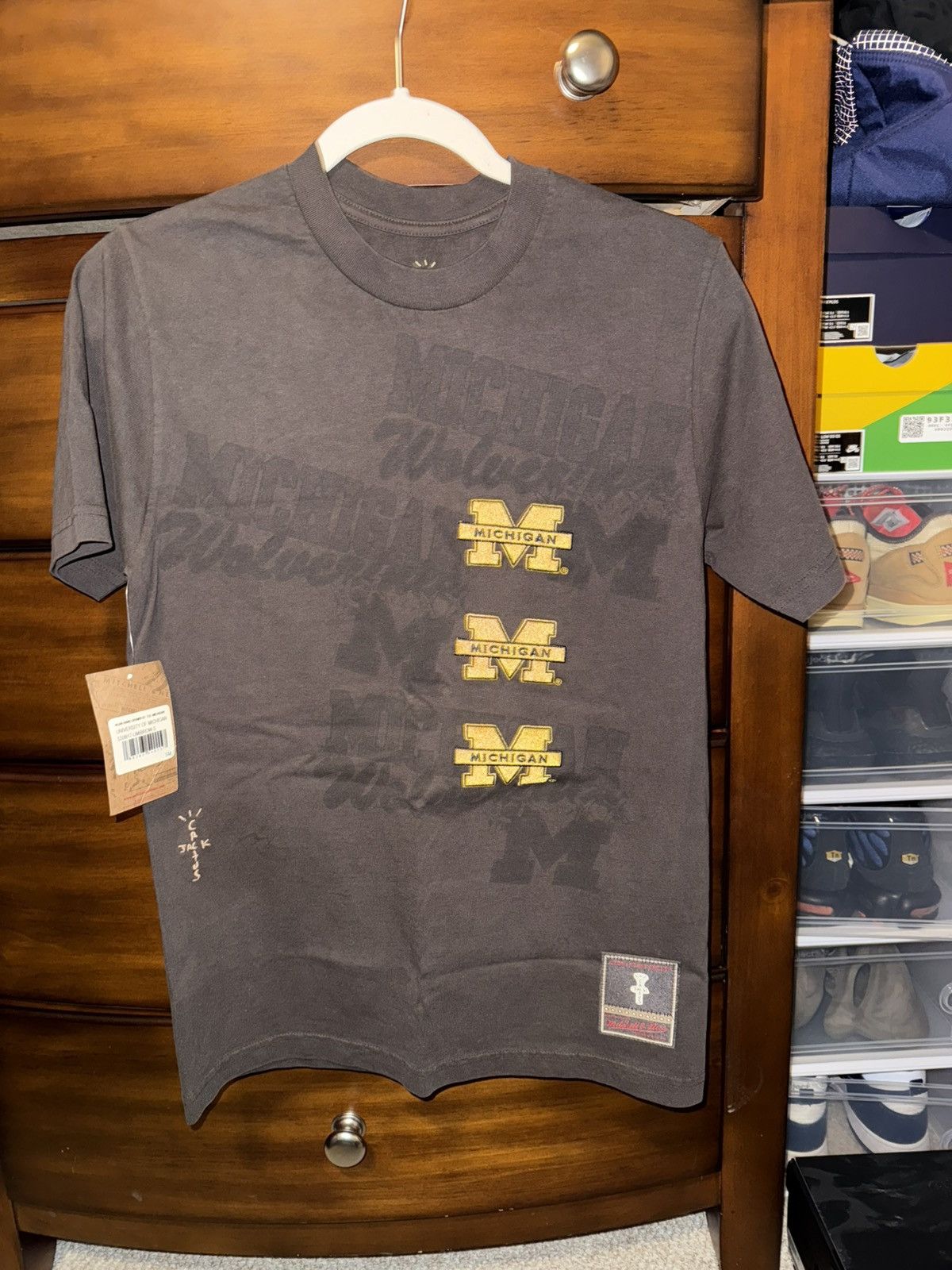 Travis Scott Travis Scott x Michigan Wolverines T-Shirt Size US S / EU 44-46 / 1 - 1 Thumbnail