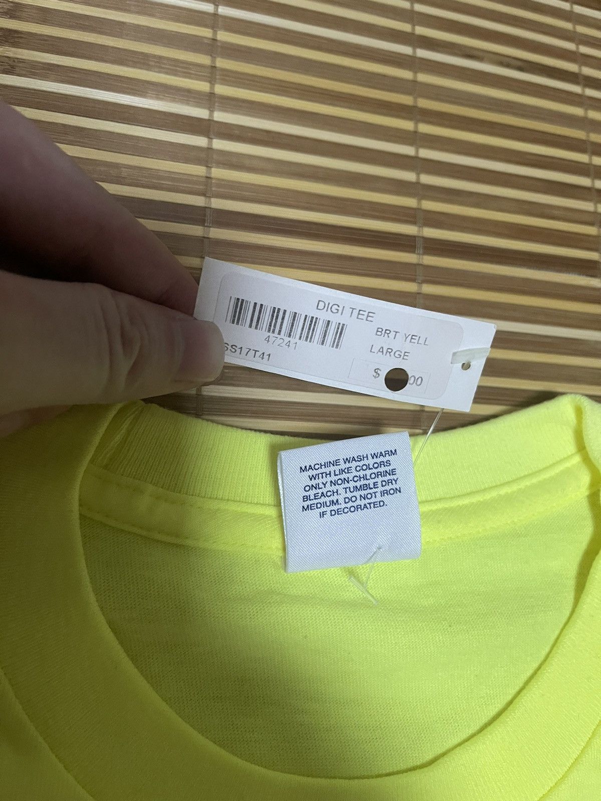 Supreme Supreme Digi tee Size US L / EU 52-54 / 3 - 5 Thumbnail