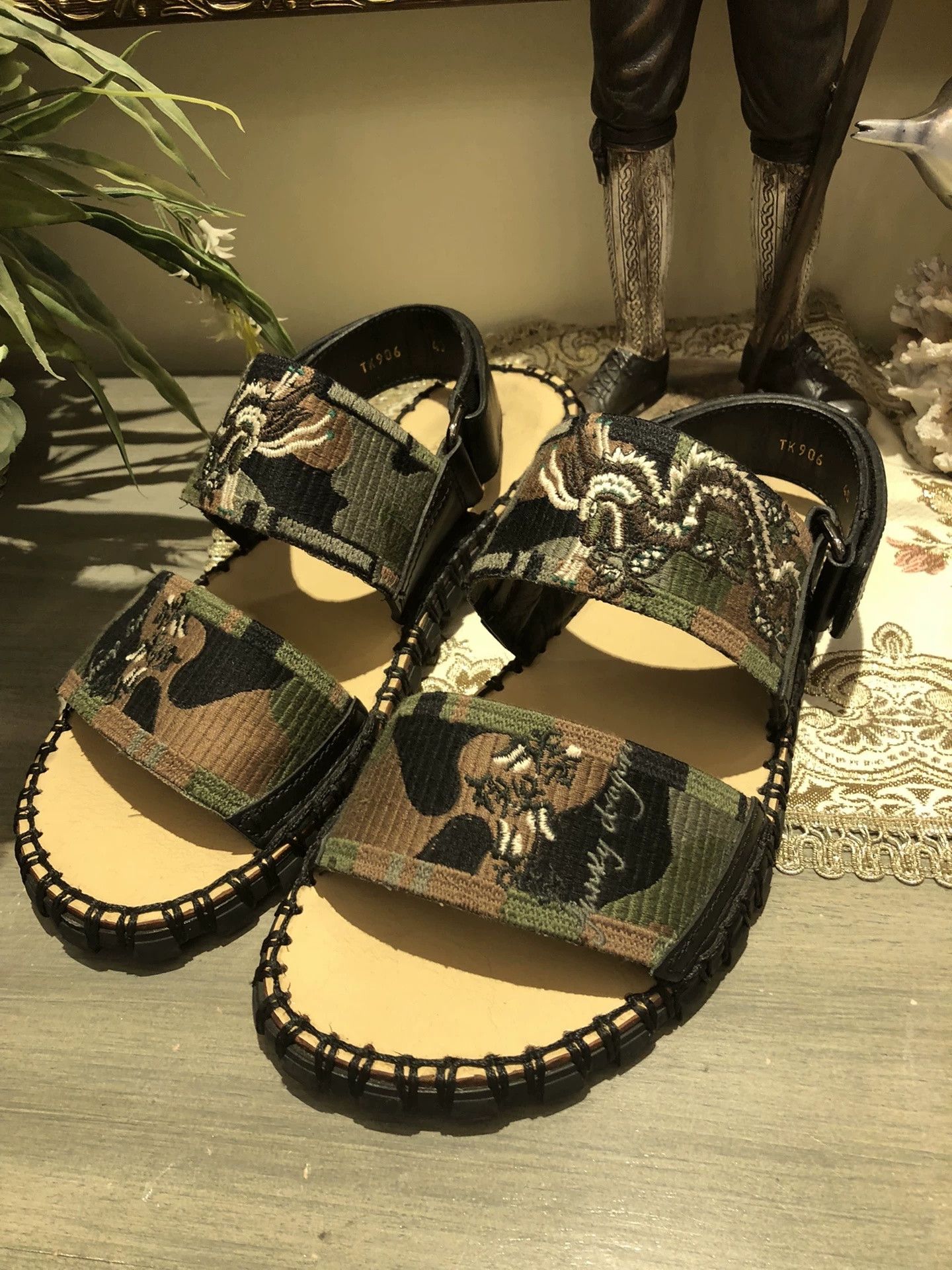 Valentino Valentino Green Camo Dragon Embroidery Sandals Size US 7 / EU 40 - 1 Thumbnail