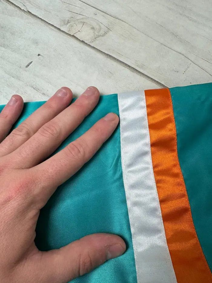 NFL Vintage Miami Dolphins NFL 90s Jacket Nylon Bomber Size US XL / EU 56 / 4 - 8 Thumbnail