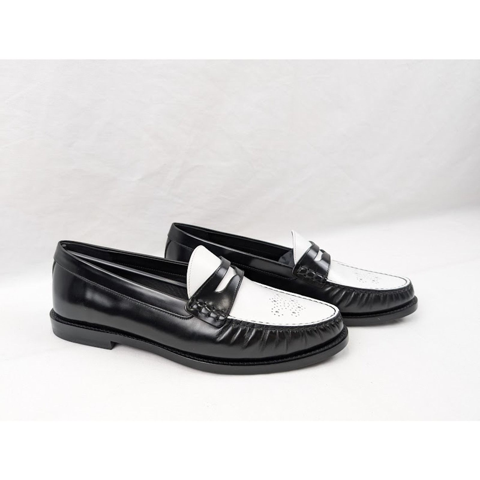 Celine o1rshd1 Loafers 15 in Black/Optic White Size US 11 / EU 44 - 12 Thumbnail