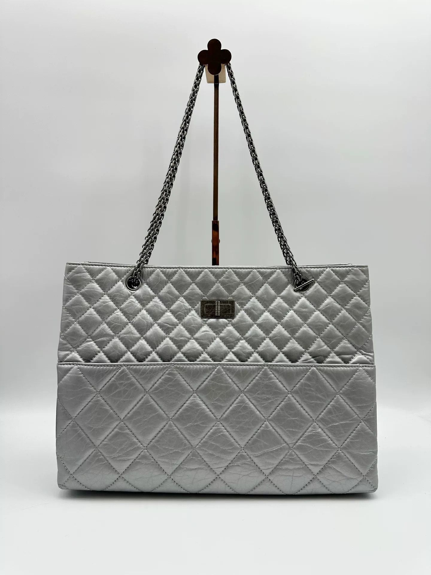 Chanel Pre-loved Bag Very good condition Size ONE SIZE - 1 Thumbnail